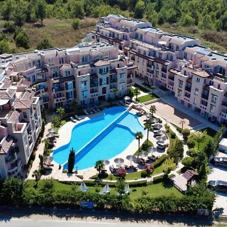 Beachfront Elegant 100 M From Smokinya Beach, Managed By Flat Mаnager Apartamento *