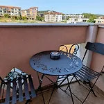 Beachfront Elegant 100 M From Smokinya Beach, Managed By Flat Mаnager Lejlighed
