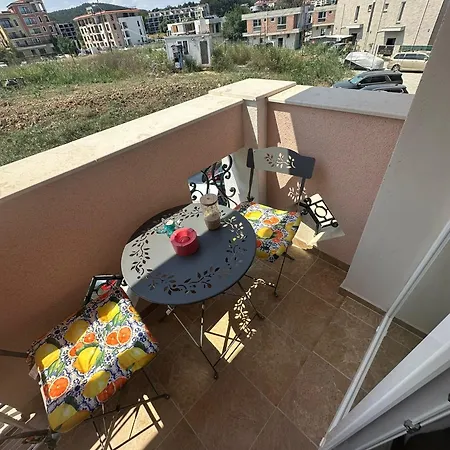 Beachfront Elegant 100 M From Smokinya Beach, Managed By Flat Mаnager Apartmán
