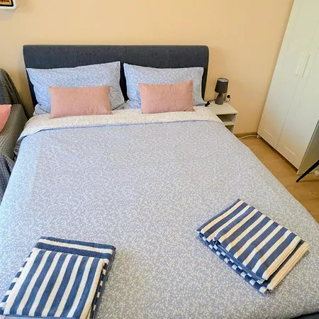 Apartmán Beachfront Elegant 100 M From Smokinya Beach, Managed By Flat Mаnager